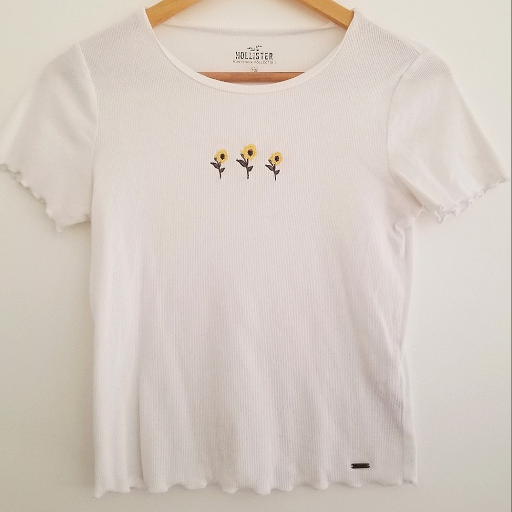 Holister cotton embroidered tee
